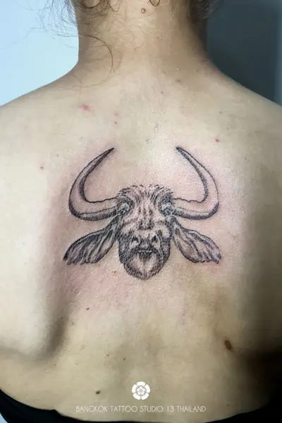 blacwork-water-buffalo-tattoo