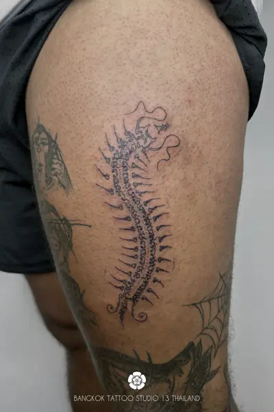 thai-tattoo-sak-yant-centipede-leg-men