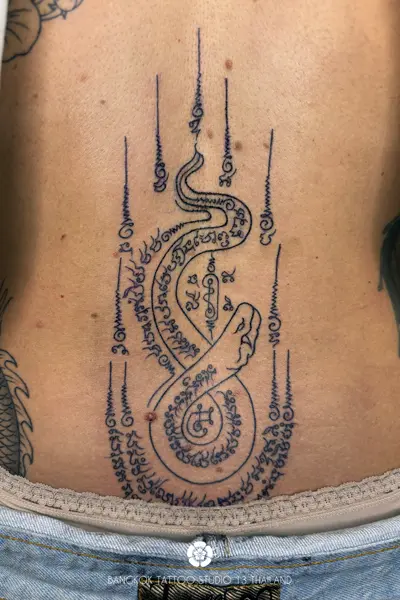 sak-yant-snake-gnoo-tattoo-thailand